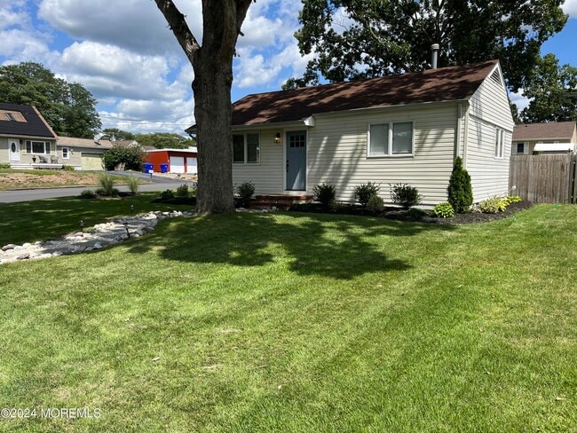 3915 Smith Dr in Point Pleasant, NJ - Building Photo - Building Photo