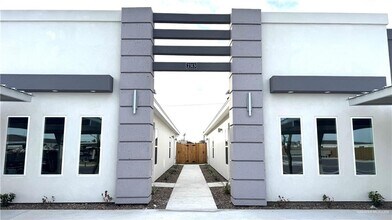 2313 N 43rd St in McAllen, TX - Building Photo - Building Photo