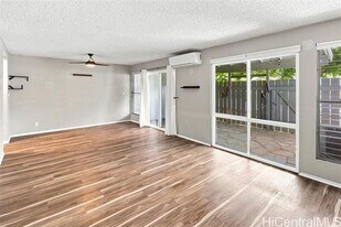 47-241-241 Hui Iwa St in Kaneohe, HI - Building Photo