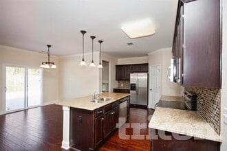 1716 Hartford Ln in Mount Juliet, TN - Foto de edificio - Building Photo