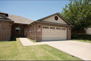 4616 Angus Dr in Fort Worth, TX - Building Photo