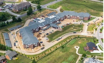 Village Crossing Retirement Community in Louisville, KY - Foto de edificio - Building Photo