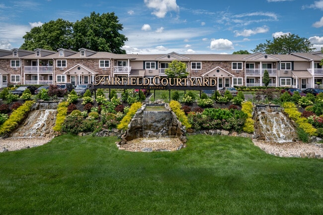 Fairfield Courtyard at Bayport in Bayport, NY - Building Photo - Building Photo