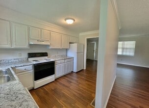 6909 Wright Rd in Knoxville, TN - Building Photo - Building Photo