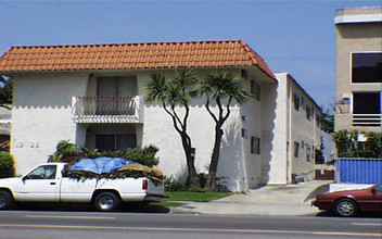 Washington Place Apartments in Los Angeles, CA - Foto de edificio - Building Photo