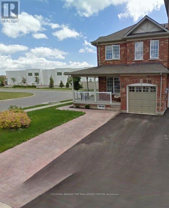 1 Jarrett Ct in Vaughan, ON - Building Photo