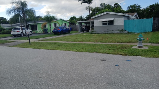 6501 Scott St in Hollywood, FL - Building Photo - Building Photo