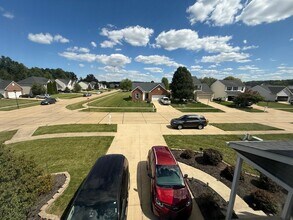 5402 Fountain Cir in North Ridgeville, OH - Building Photo - Building Photo
