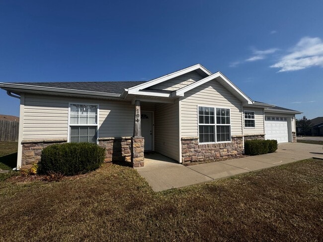 property at 104 Granite Ct