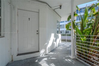 2383 Flamingo Dr in Miami Beach, FL - Building Photo - Building Photo