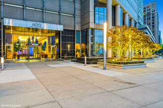 600 N Lake Shore Dr in Chicago, IL - Foto de edificio - Building Photo