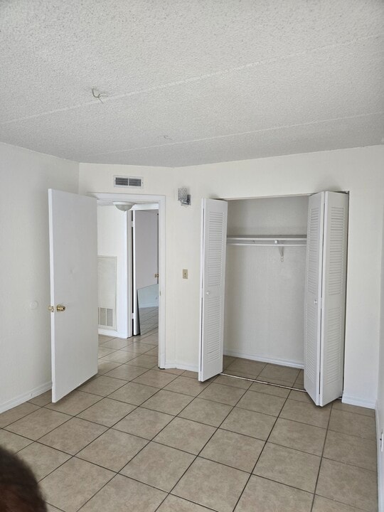 705 Michigan Ct, Unit 3 on 2nd FL in St. Cloud, FL - Building Photo