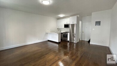 EAST 65 STREET in New York, NY - Building Photo - Building Photo