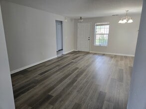 136 Bella Rosa Cir in Sanford, FL - Building Photo - Building Photo
