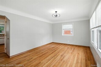 25301 Ford St in Roseville, MI - Building Photo - Building Photo