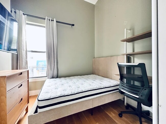 property at 18-15 Putnam Ave