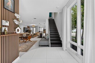 10363 NW 63rd Terrace in Doral, FL - Building Photo - Building Photo