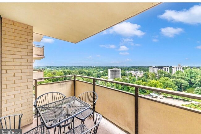 property at 5225 Pooks Hill Rd