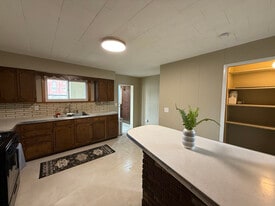 734 W Long Ave in Du Bois, PA - Building Photo