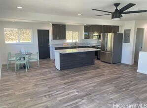 1544 Onipaa St in Honolulu, HI - Building Photo - Building Photo