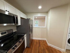 9 Chandler St in Wilton, ME - Building Photo - Building Photo