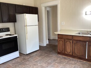 2445 N 37th St in Milwaukee, WI - Building Photo - Building Photo