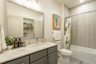 650 Sgt Ed Holcomb Blvd S, Unit Unit #4103 in Conroe, TX - Foto de edificio - Building Photo