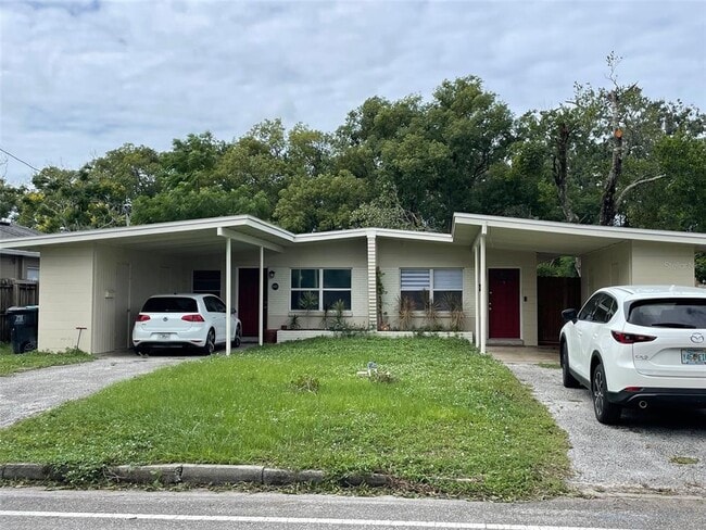 1032 N Fern Creek Ave