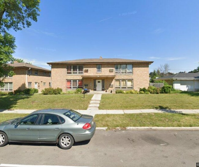 9118 W Grantosa Dr