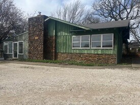 12253 Clyde Carnes Rd in Farmington, AR - Building Photo