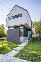 730 W Stone St in Fayetteville, AR - Building Photo