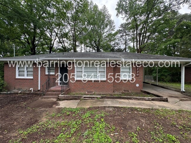 property at 1720 2nd St NE