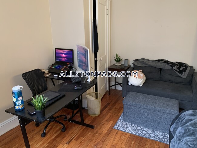 property at 1189 Commonwealth Ave