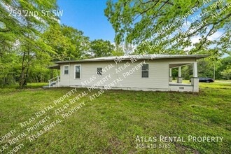 259 2nd St NE in Carbon Hill, AL - Building Photo - Building Photo
