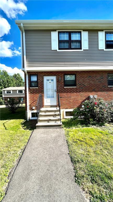 property at 315 Hampton Ct