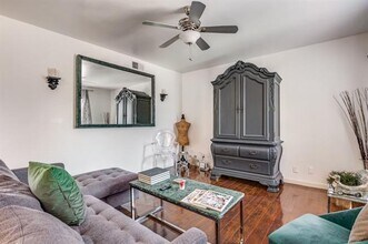 4810 McKinney Ave in Dallas, TX - Building Photo - Building Photo