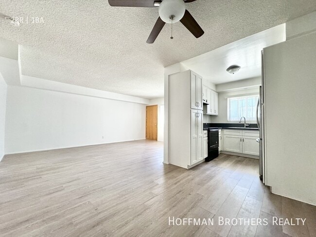 1431 Elm Ave