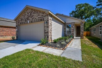 27638 Mesabe Dr in Magnolia, TX - Building Photo - Building Photo