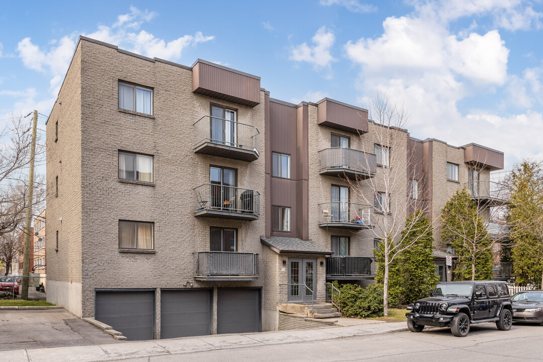 11730 Saint-Évariste Rue in Montréal, QC - Building Photo