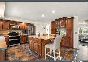 40 Fowler Ave in Revere, MA - Building Photo