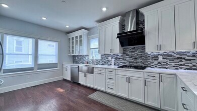 31 Aberdeen Rd in Somerville, MA - Building Photo - Building Photo
