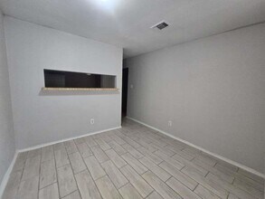 5400 Linda Ln in Baytown, TX - Building Photo - Building Photo
