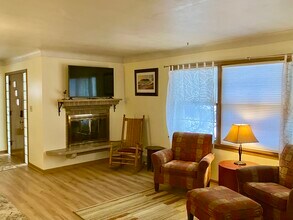 2381 Buford Ave, Unit Main in St. Paul, MN - Foto de edificio - Building Photo