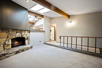 22201 NE 2nd St in Sammamish, WA - Building Photo - Building Photo