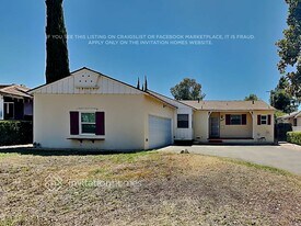 15042 Romar St in Los Angeles, CA - Building Photo