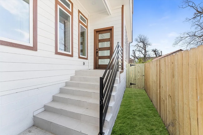 4217 Rogers St in Houston, TX - Building Photo - Building Photo