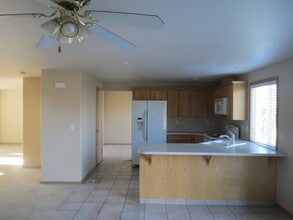 7807 Vendovi Dr in Pasco, WA - Building Photo - Building Photo
