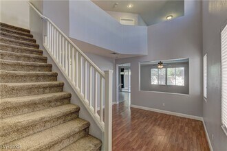 10654 Solar Hawk Ave in Las Vegas, NV - Building Photo - Building Photo