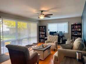 543 S 7th St in West Dundee, IL - Building Photo - Building Photo