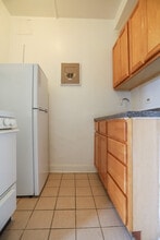 7449 N Greenview Ave, Unit #212 in Chicago, IL - Building Photo - Building Photo